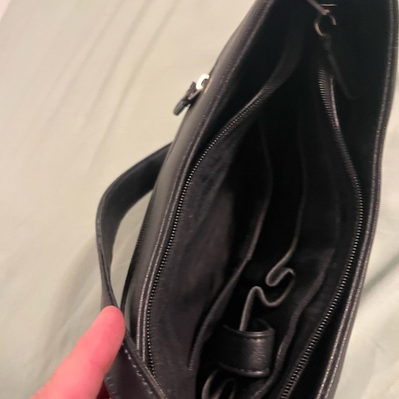 Vintage Liz Claiborne Elegant Black Shoulder Bag - Picture 5 of 6